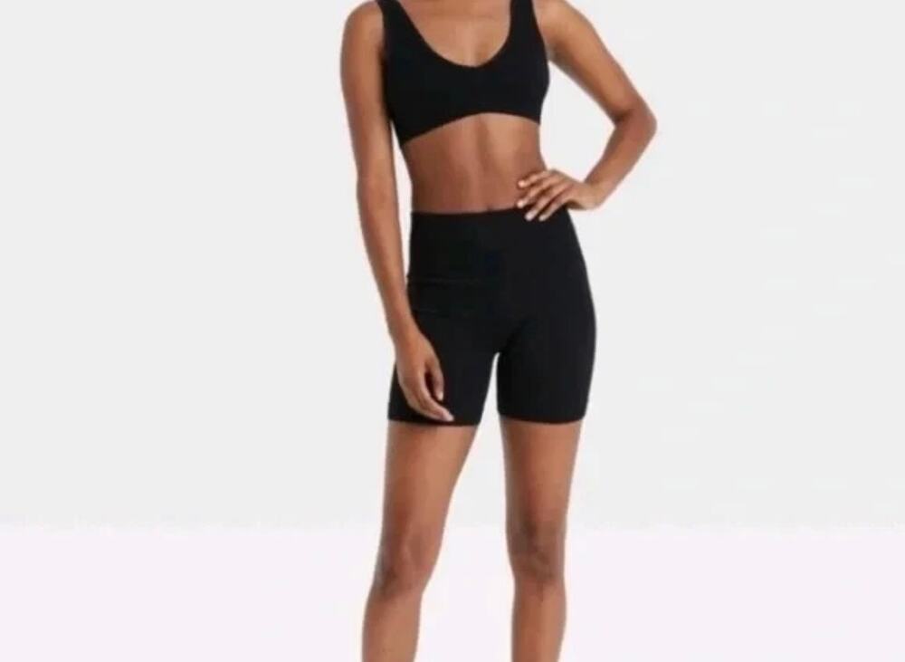 Colsie Women's High-Rise Ribbed Bike Shorts Black Size XS